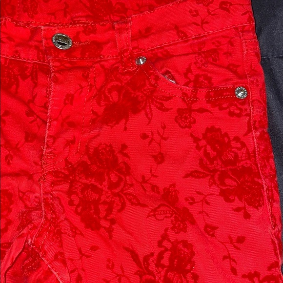 Red Jeans - Picture 2 of 4